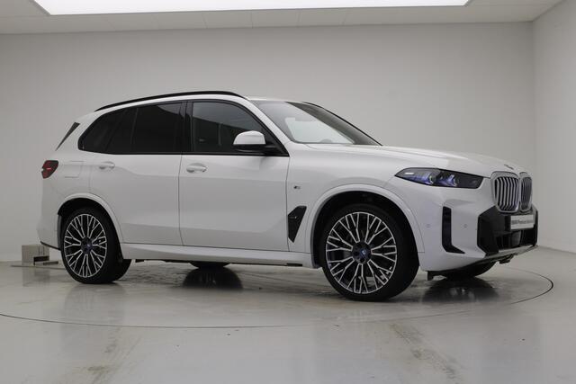 BMW X5 xDrive50e | M-Sport | 22'' inch | Panorama | Harman Kardon | Comfort Stoelen | Driver Ass. Professional | Soft Close | Trekhaak