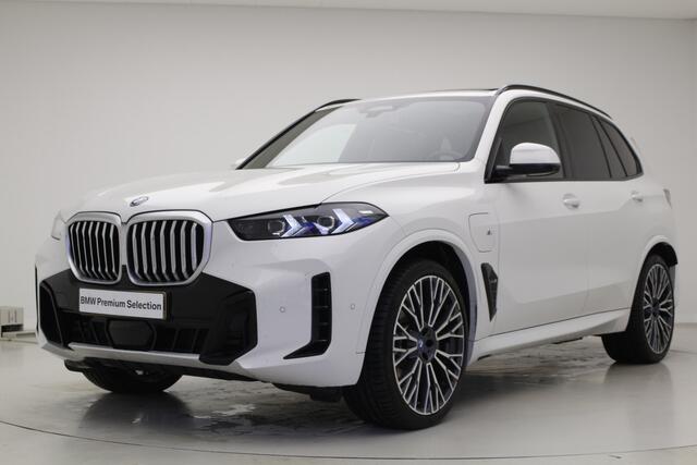 BMW X5 xDrive50e | M-Sport | 22'' inch | Panorama | Harman Kardon | Comfort Stoelen | Driver Ass. Professional | Soft Close | Trekhaak