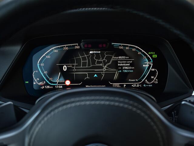 BMW X5 xDrive45e HIGH EXECUTIVE | M-SPORT | LUCHTVERING | AMBIANCE INTERIEUR | PANORAMADAK | TREKHAAK | COMFORT ACCESS | SPORT BRAKE | BMW LASER | 360 CAMERA | HEAD-UP | HARMAN/KARDON | NIGHT VISION | COMFORT SEATS | TREKHAAK