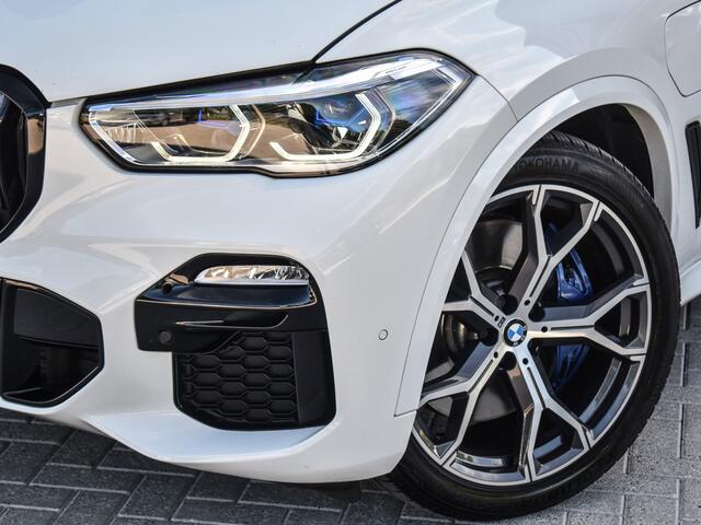 BMW X5 xDrive45e HIGH EXECUTIVE | M-SPORT | LUCHTVERING | AMBIANCE INTERIEUR | PANORAMADAK | TREKHAAK | COMFORT ACCESS | SPORT BRAKE | BMW LASER | 360 CAMERA | HEAD-UP | HARMAN/KARDON | NIGHT VISION | COMFORT SEATS | TREKHAAK