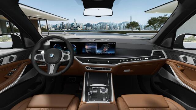 BMW X5 xDrive50e High Executive M Sport Automaat / Panoramadak Sky Lounge / Trekhaak / Massagefunctie / Bowers & Wilkin / Soft-Close / Adaptieve LED / Active Steering