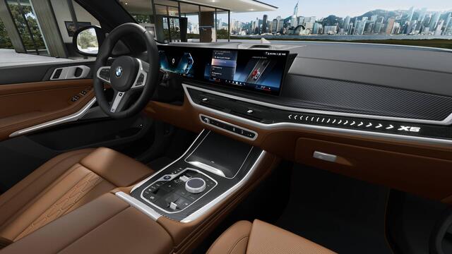 BMW X5 xDrive50e High Executive M Sport Automaat / Panoramadak Sky Lounge / Trekhaak / Massagefunctie / Bowers & Wilkin / Soft-Close / Adaptieve LED / Active Steering