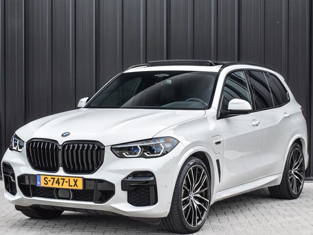 BMW X5 xDrive45e HIGH EXECUTIVE | ACTIVE CRUISE |M-SPORT | LUCHTVERING | SPORTBRAKES | COMFORT ACCESS | SHADOWLINE LIGHTS | PANORAMADAK SKY LOUNGE | AMBIANCE INTERIEUR | 360 CAMERA | HEAD-UP | DAB+ | HARMAN/KARDON |
