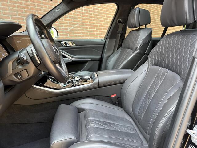 BMW X5 xDrive45e High Executive M Sport B&W Skylounge Laser 22"