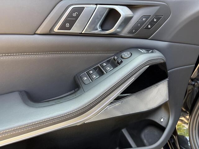 BMW X5 xDrive45e High Executive M Sport B&W Skylounge Laser 22"