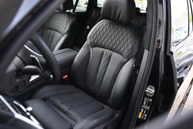 BMW X5 xDrive50e High Executive M Sport / Panoramadak / Trekhaak / Adaptief onderstel / Massagefunctie / Adaptieve LED / Parking Assistant Professional / Gesture Control / Comfort Access / Harman Kardon