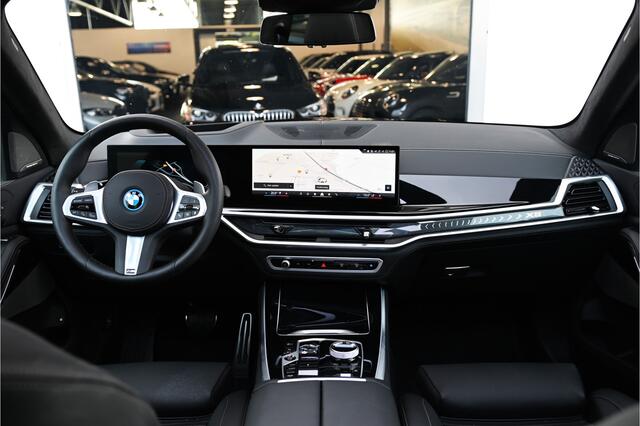 BMW X5 xDrive50e High Executive M Sport / Panoramadak / Trekhaak / Adaptief onderstel / Massagefunctie / Adaptieve LED / Parking Assistant Professional / Gesture Control / Comfort Access / Harman Kardon