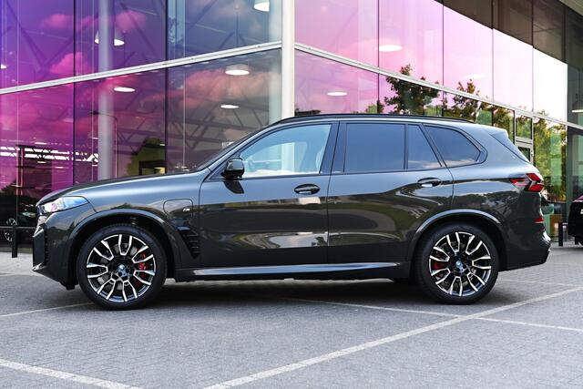 BMW X5 xDrive50e High Executive M Sport / Panoramadak / Trekhaak / Soft-Close-Automatic / Massagefunctie / Parking Assistant Professional / Comfort Access / Stoelventilatie / Adaptieve LED / Harman Kardon