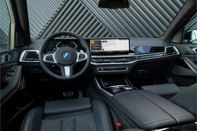 BMW X5 xDrive50e LCI M-sport Pro ACC Pano M Seats Alcantara Hemel Massage Stoelvent. Luchtvering Softcl, Head Up 360 Kristal HarmanK Trekhaak