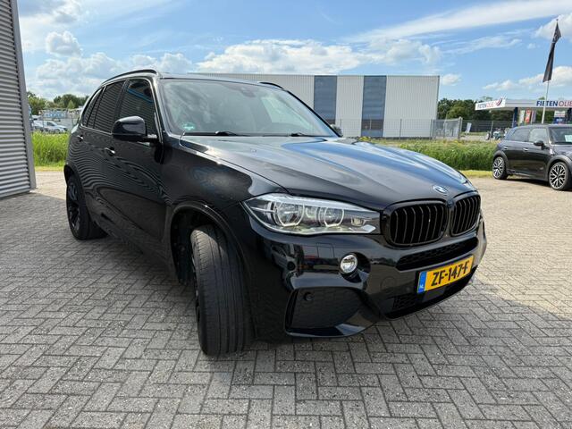 BMW X5 xDrive30d High Executive M Sport Panoramadak LED ACC Trekhaak Harman-Kardon Keyless Entry