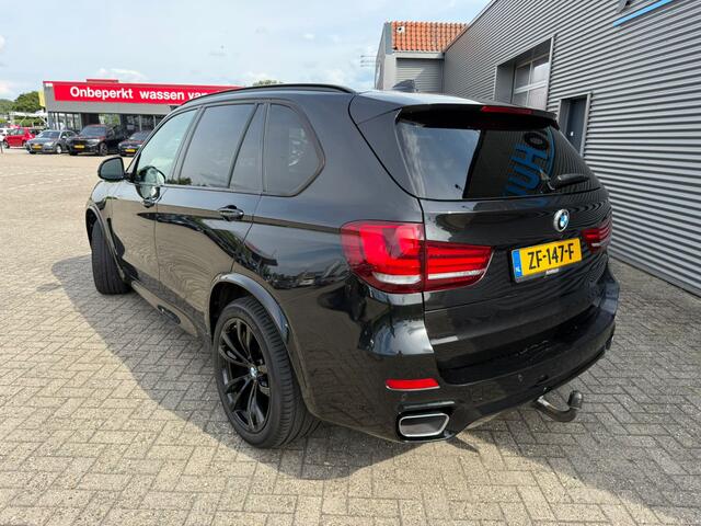 BMW X5 xDrive30d High Executive M Sport Panoramadak LED ACC Trekhaak Harman-Kardon Keyless Entry