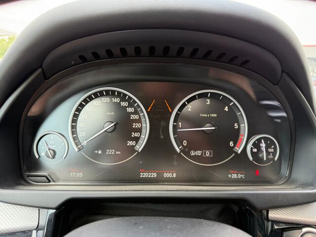 BMW X5 xDrive30d High Executive M Sport Panoramadak LED ACC Trekhaak Harman-Kardon Keyless Entry
