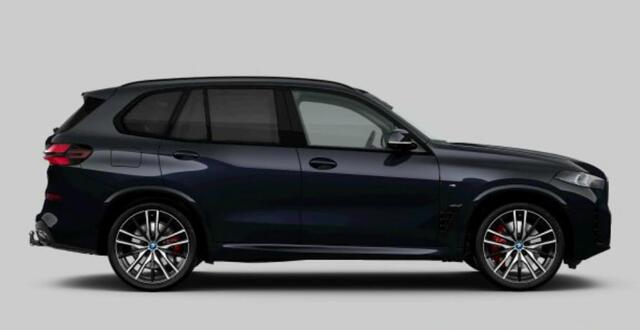 BMW X5 xDrive50e M-sport - Panoramadak - 22 inch - Comfortstoelen - Active Steering - Trekhaak - Harman Kardon - Merino Leder - Comfort Access - Parking Assistant Professional - Driving Assistant Professional