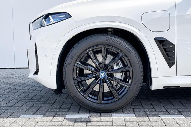 BMW X5 xDrive50e Launch Edition