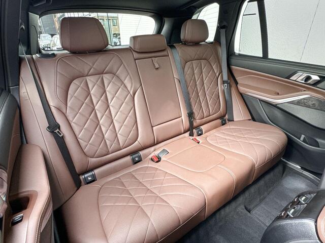 BMW X5 xDrive50e Launch Edition