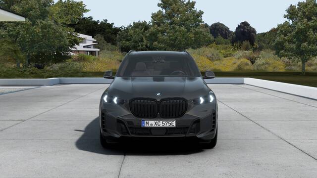 BMW X5 xDrive50e High Executive M Sport Automaat / Panoramadak Sky Lounge / Trekhaak / Massagefunctie / Parking Assistant Professional / Soft-Close / Active Steering