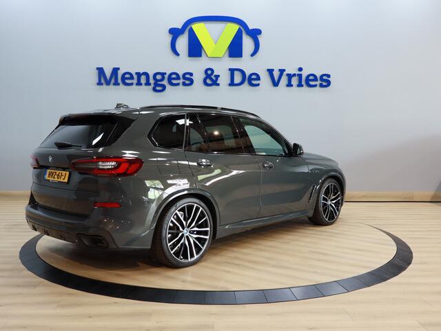 BMW X5 xDrive45e High Executive M-Sport pakket Dravitgrau Metallic Airco ECC | Achterwiel Besturing | Panorama | Trekhaak | Soft Close | Luchtvering | Stoel Ventilatie | Beker Verwarming\Verkoeling | Isofix