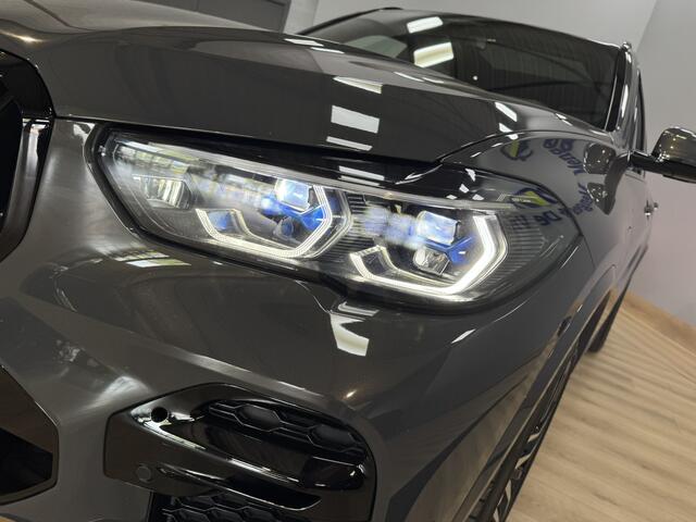 BMW X5 xDrive45e High Executive M-Sport pakket Dravitgrau Metallic Airco ECC | Achterwiel Besturing | Panorama | Trekhaak | Soft Close | Luchtvering | Stoel Ventilatie | Beker Verwarming\Verkoeling | Isofix
