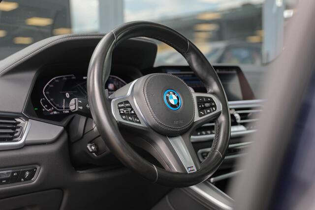 BMW X5 xDrive45e High Executive | M-SPORT | Soft-close | Schuifdak | Trekhaak elektrisch