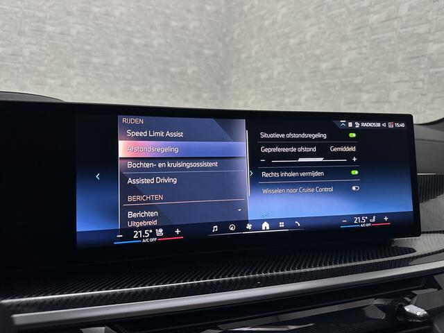 BMW X5 50e M-Sport Pro | 360 Camera | ACC | Panorama | Carbon | Head-Up | Trekhaak | Harman-Kardon | Memory | 22 inch | Comfortstoelen | Stoelverwarming V+A | Keyless-Entry | M-Gordels | Iconic-Glow | Stuurverwarming | ISO-Glas | Luchtvering | Zonwering | Carpla
