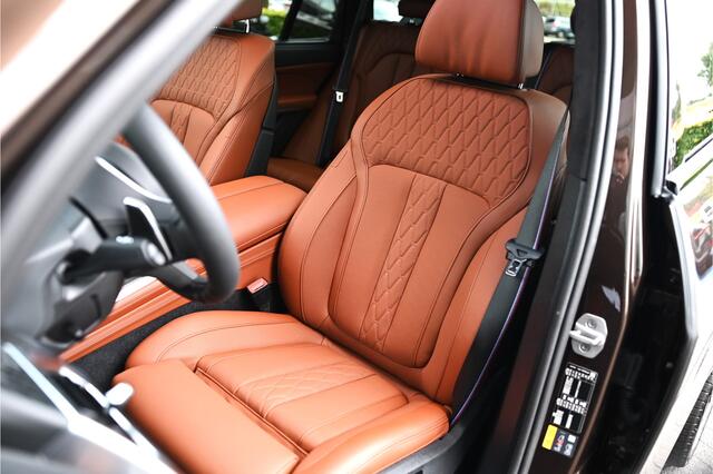 BMW X5 xDrive50e High Executive M Sport Automaat / Panoramadak Sky Lounge / Trekhaak / Massagefunctie / Bowers & Wilkins / Parking Assistant Professional / Soft-Close / Active Steering