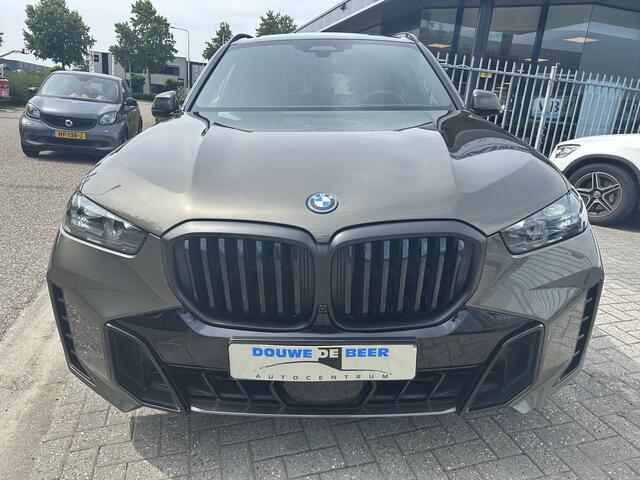 BMW X5 xDrive50e M sport Pro Pano-Dak | Comfort Stoel | Trekhaak | Iconic Glow