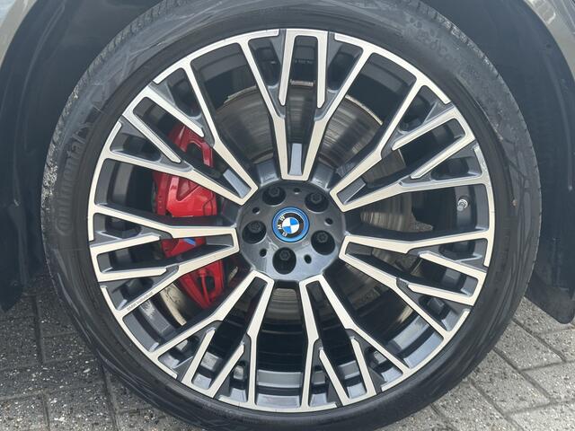 BMW X5 xDrive50e M sport Pro Pano-Dak | Comfort Stoel | Trekhaak | Iconic Glow