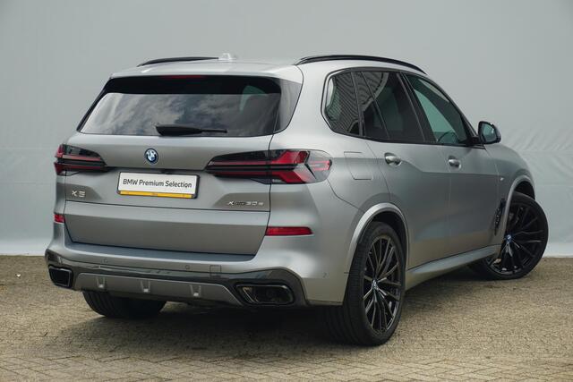 BMW X5 xDrive50e M Sport Pro | Luchtvering / Trekhaak / Memory Stoelen / Warmtecomfort Pack / Comfort Access / 22 Inch /