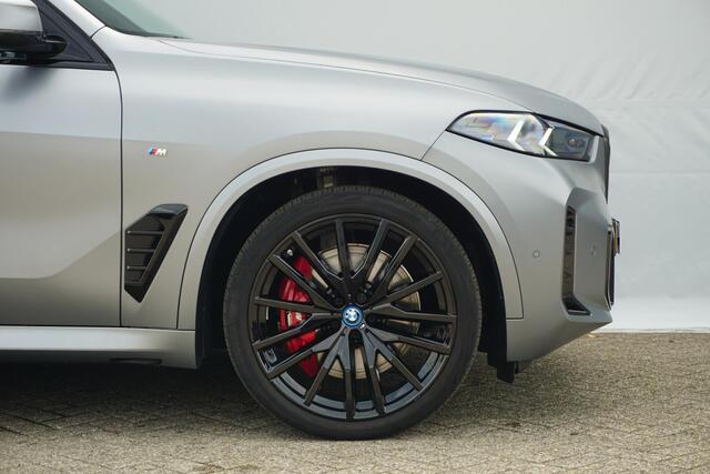 BMW X5 xDrive50e M Sport Pro | Luchtvering / Trekhaak / Memory Stoelen / Warmtecomfort Pack / Comfort Access / 22 Inch /