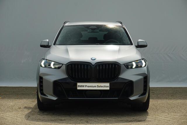 BMW X5 xDrive50e M Sport Pro | Luchtvering / Trekhaak / Memory Stoelen / Warmtecomfort Pack / Comfort Access / 22 Inch /