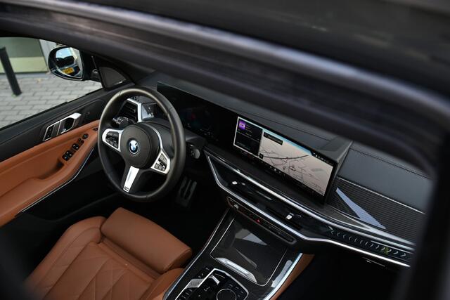 BMW X5 xDrive50e M Sport Automaat / Panoramadak / Trekhaak / Head Up / Harman Kardon / Memory / Adaptive LED / Driving Assistant Pro / Parking Assistant Pro / 21" LMV