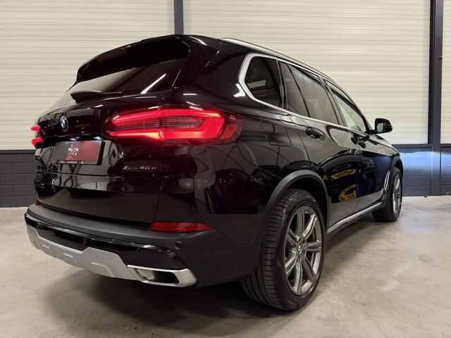 BMW X5 xDrive45e High Exe PANO/H&K/TREKHAAK/LASER/INDIVIDUAL-LEER/HEAD-UP/ACC/MEMORY+VENTILATIE/360CAMERA/ACTIVE-STEERING/BLACK-SAPPHIRE/VOLLEDIGE BMW DEALER OH HISTORIE,NET OH BEURT GEHAD