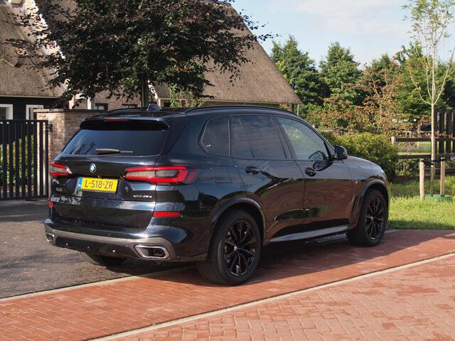 BMW X5 xDrive45e High Executive | M-Pakket | Glazen Panorama-dak | Camera | NL-Auto |