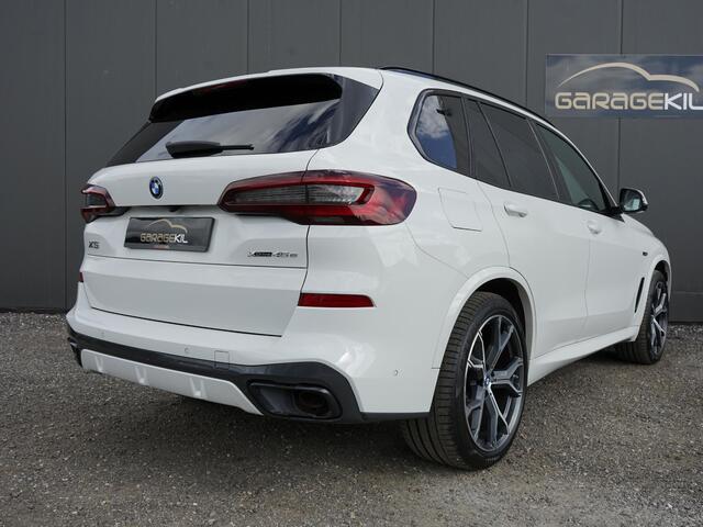 BMW X5 xDrive45e High Executive M-Sport pakket / 1ste eigenaar / Dealer onderh. / CraftedClarity / Pano / M-Sportremmen / Trekhaak zwenkbaar / Comfort-stoelen