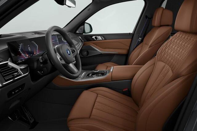 BMW X5 xDrive50e | B&W | Trekhaak | Panorama dak | Soft-Close | Comfortstoelen