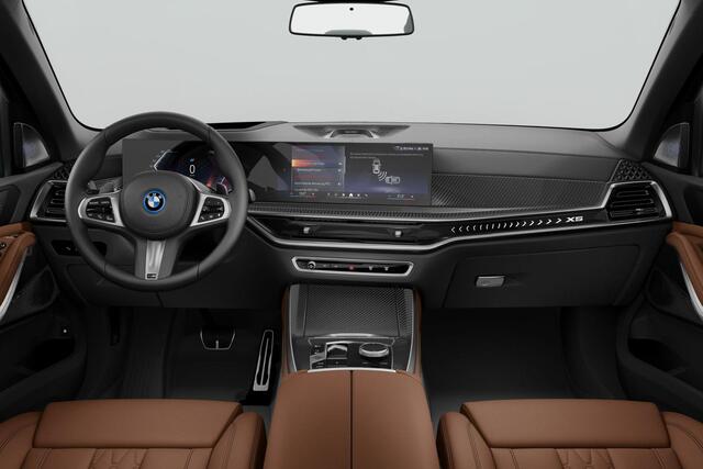 BMW X5 xDrive50e | B&W | Trekhaak | Panorama dak | Soft-Close | Comfortstoelen