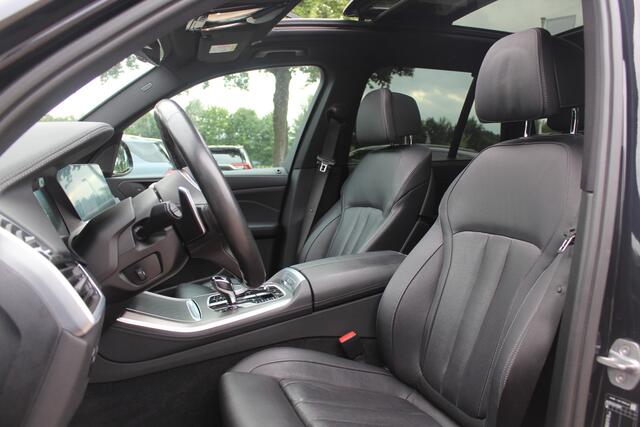 BMW X5 xDrive45e High Exe. M Sport / Trekhaak / Panoramadak / 360Camera / Head-up / 21'' / Laser LED / Luxe Leder / Harman Kardon / Keyless / Softclose / Stoelvenitlatie / Stuurverwarming / Dodehoek / DAB / Stoelverwarming 4x