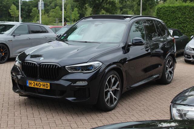 BMW X5 xDrive45e High Exe. M Sport / Trekhaak / Panoramadak / 360Camera / Head-up / 21'' / Laser LED / Luxe Leder / Harman Kardon / Keyless / Softclose / Stoelvenitlatie / Stuurverwarming / Dodehoek / DAB / Stoelverwarming 4x