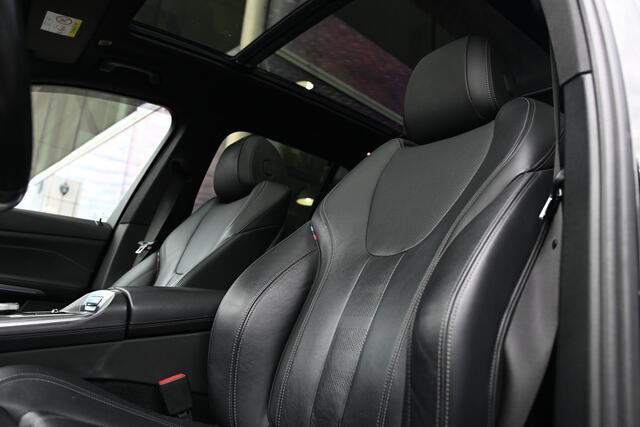 BMW X5 xDrive45e High Executive M Sport Automaat / Panoramadak / Trekhaak / Sportstoelen / Laserlight / Adaptief onderstel / Parking Assistant Plus / Head-Up / Gesture Control / Comfort Access