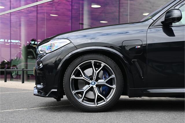 BMW X5 xDrive45e High Executive M Sport Automaat / Panoramadak / Trekhaak / Sportstoelen / Laserlight / Adaptief onderstel / Parking Assistant Plus / Head-Up / Gesture Control / Comfort Access