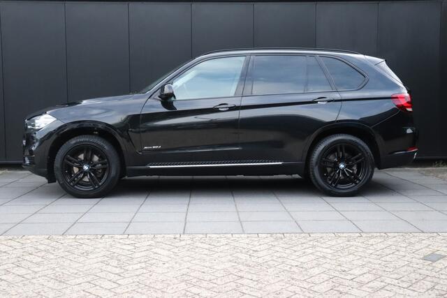 BMW X5 xDrive30d High Executive | LEDER | MEMORY | STOEL/STUURVERW. | HEAD-UP | PANO | TREKHAAK | CAMERA | NAVI | CRUISE |