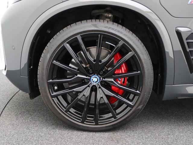 BMW X5 xDrive50e M Sportpakket Pro | Travel Pack | Innovation Pack | Comfort Plus Pack | Exclusive Pack | Comfort Access | Soft Close | Panoramadak | Driving Assistant | Harman Kardon | 22''