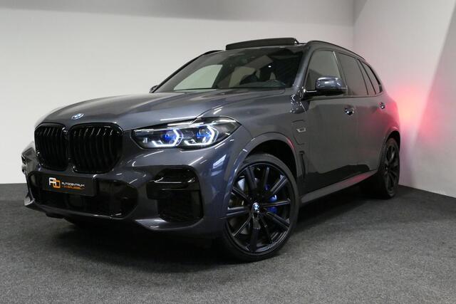 BMW X5 xDrive45e High Executive / M Sport / Panoramadak / Soft-close / Koplamp Laser / Elektr. verstelbare voorstoelen + memory / Luchtvering / Stoelverwarming voor + achter / Stoelventilatie / Head-Up Display / Apple Carplay - Andriod Auto / Ambiente verlichtin
