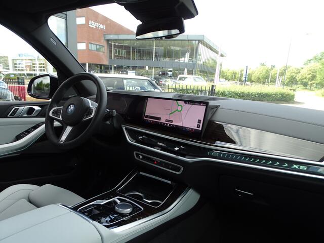 BMW X5 xDrive50e M Sportpakket Pro. Pano.Dak Elek.trekhaak Adap.LED -Soft.Close Harman-Kardon Cockpit-Pro. 20''LM Velgen