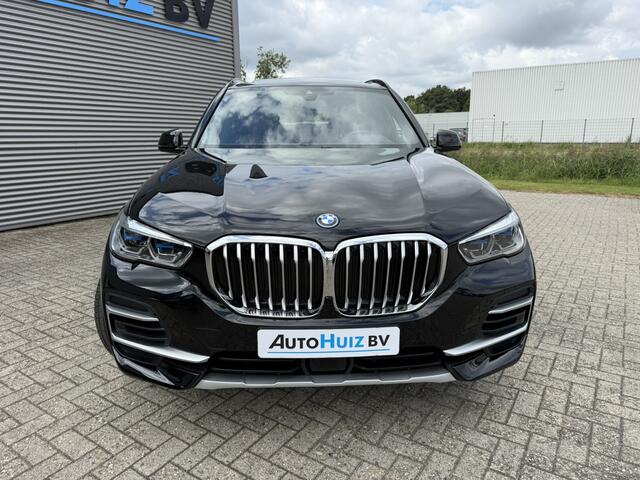 BMW X5 xDrive45e High Executive xLine Panoramadak Laser Licht Comfortzetels 20 Inch Carplay Stuurwielverwarming Keyless Entry Head-Up Display