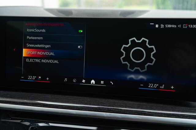 BMW X5 xDrive 50e / Luchtvering/ Standkachel/ Adaptive Cruise Control/ Trekhaak/ Panoramadak/ 265kW (360PK)