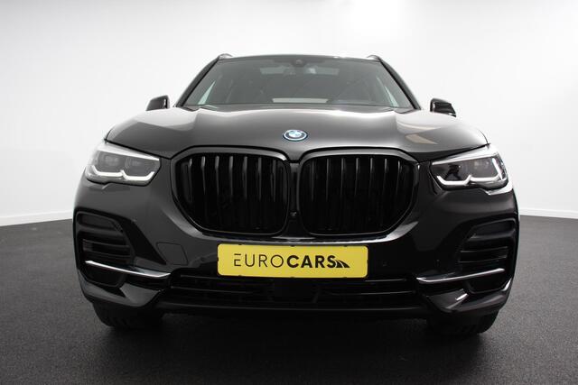 BMW X5 xDrive45e Hybrid 394pk Executive Shadow line | Leder Schuif-Panorama dak Navigatie Trekhaak Camera 360 20"LMV