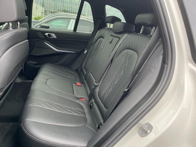 BMW X5 xDrive45e High Executive M Sport Harman-Kardon Panoramadak Laser Licht Trekhaak Stoelventilatie Comfortzetels 21 Inch Driving Assistant Professional
