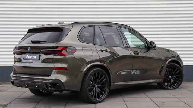 BMW X5 xDrive50e M-Sport Pro | Massage | Harman/Kardon | Soft-Close | Panoramadak | Stoelventilatie | Carbon | Trekhaak | Head-up
