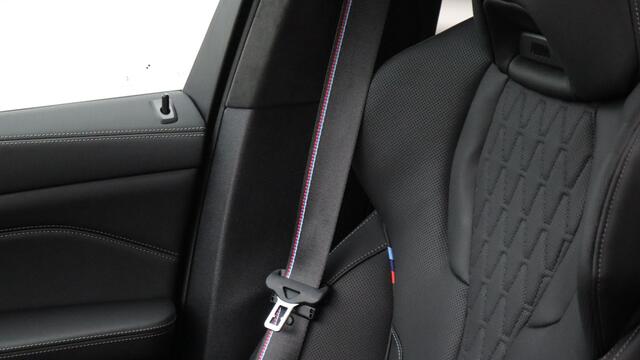 BMW X5 xDrive50e M-Sport Pro | Massage | Harman/Kardon | Soft-Close | Panoramadak | Stoelventilatie | Carbon | Trekhaak | Head-up